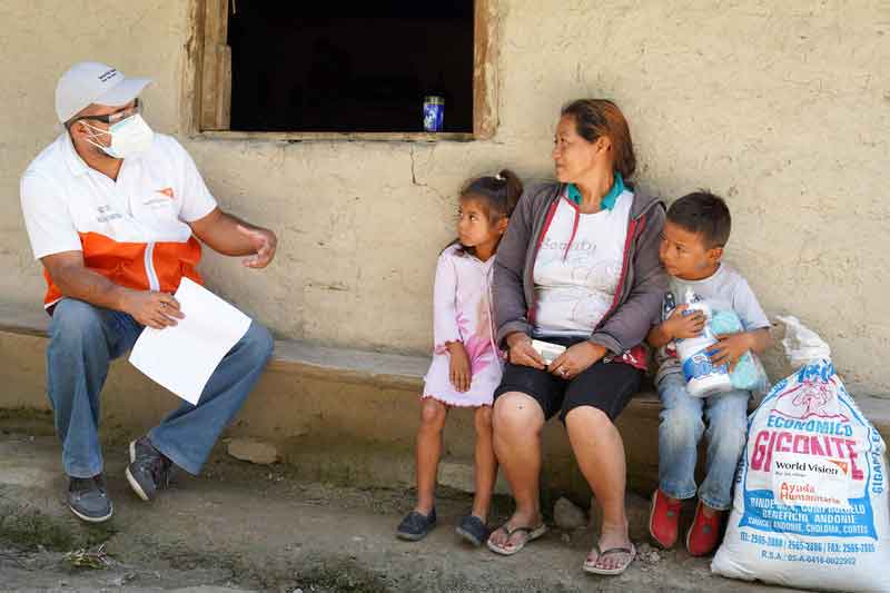 Northern Triangle - World Vision worker and family