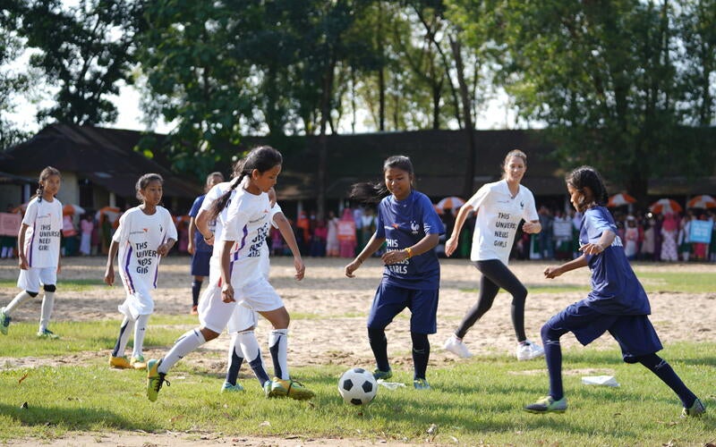 GENDER-EQUALITY-BANGLADESH-GIRL-SOCCER